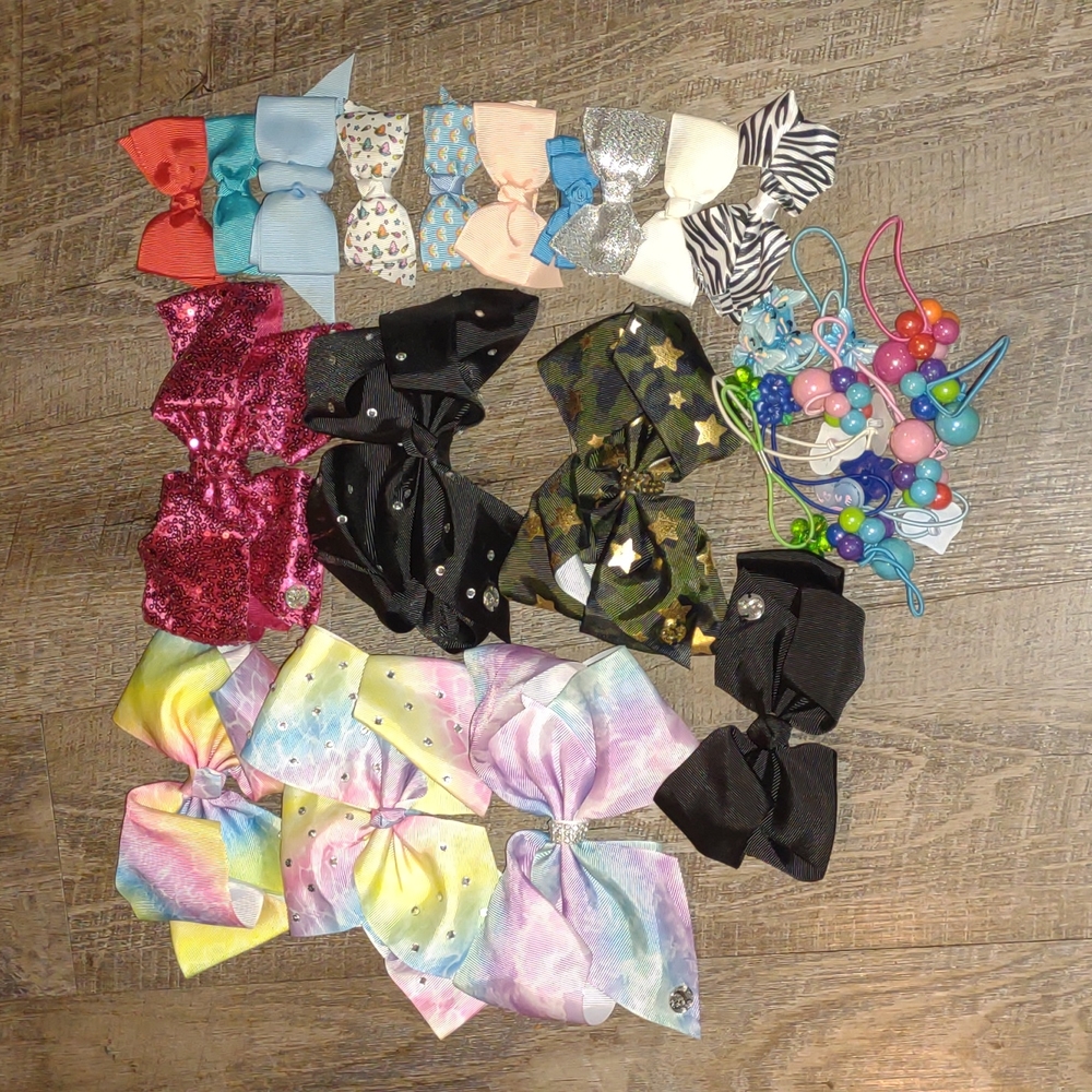 Girls hair bow lot